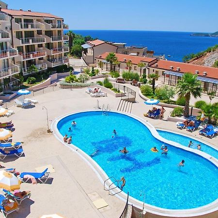 Montetrest Apartments Sveti Stefan Exterior foto